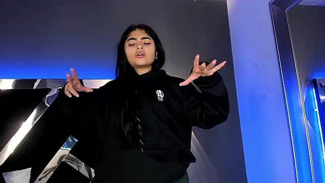 GiselOrtiz online show from 25, 6, 2026