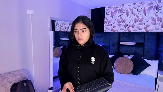 GiselOrtiz online show from 17, 7, 2026