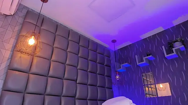 megan woll online show from 20, 2, 2026