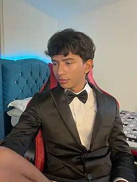 Leonarrrd 01 online show from 4, 2, 2026