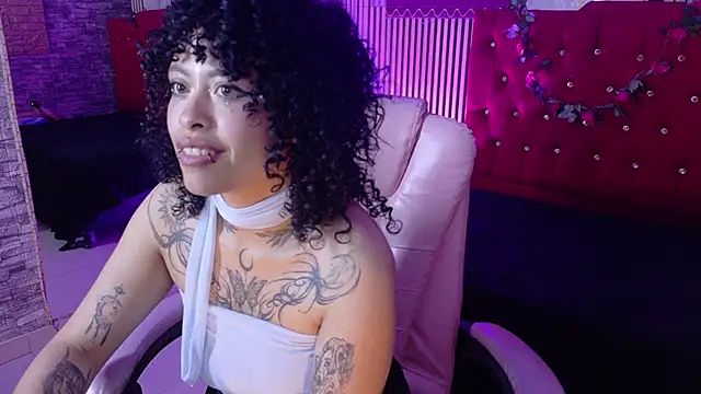 Snapshot of miahernadez303av chatting on 7, 7, 2026 miahernadez303av online show from 7, 7, 2026