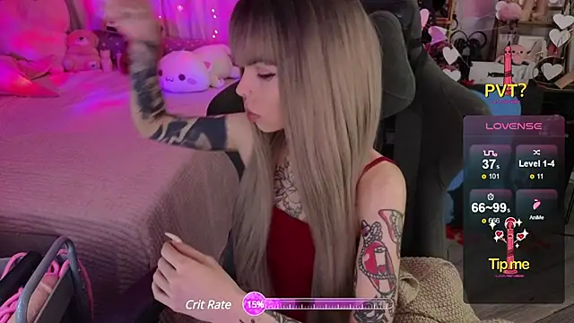 Snapshot of Kerry_Kirk chatting on 25, 2, 2025 Kerry Kirk online show from 25, 2, 2025