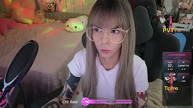 Snapshot of Kerry_Kirk chatting on 2, 3, 2025 Kerry Kirk online show from 2, 3, 2025