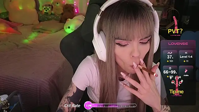 Snapshot of Kerry_Kirk chatting on 10, 3, 2025 Kerry Kirk online show from 10, 3, 2025