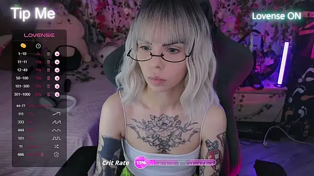 Snapshot of Kerry_Kirk chatting on 10, 9, 2025 Kerry Kirk online show from 10, 9, 2025