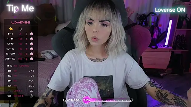 Snapshot of Kerry_Kirk chatting on 28, 9, 2025 Kerry Kirk online show from 28, 9, 2025