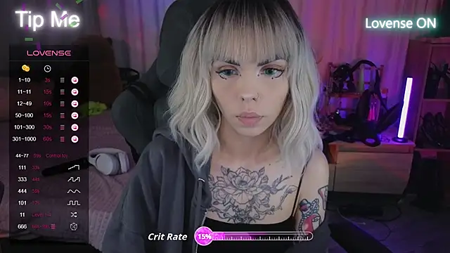 Snapshot of Kerry_Kirk chatting on 4, 10, 2025 Kerry Kirk online show from 4, 10, 2025