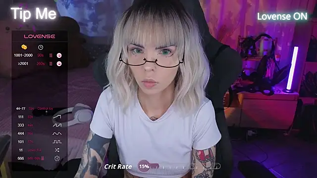 Snapshot of Kerry_Kirk chatting on 7, 10, 2025 Kerry Kirk online show from 7, 10, 2025