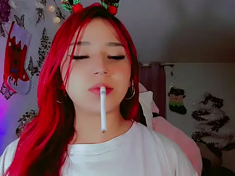 Snapshot of madisonx17 chatting on 16, 12, 2024 madisonx17 online show from 16, 12, 2024