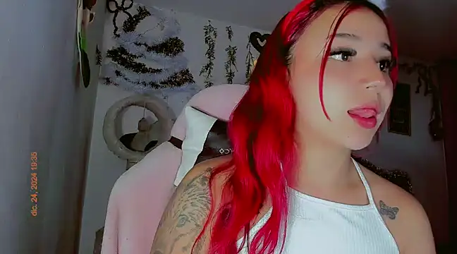 Snapshot of madisonx17 chatting on 25, 12, 2024 madisonx17 online show from 25, 12, 2024