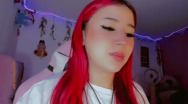 Snapshot of madisonx17 chatting on 26, 1, 2025 madisonx17 online show from 26, 1, 2025