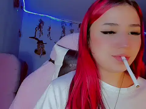 Snapshot of madisonx17 chatting on 5, 2, 2025 madisonx17 online show from 5, 2, 2025