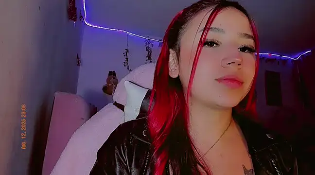 Snapshot of madisonx17 chatting on 13, 2, 2025 madisonx17 online show from 13, 2, 2025