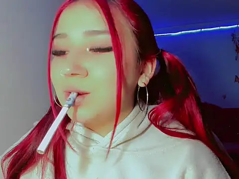 Snapshot of madisonx17 chatting on 9, 10, 2025 madisonx17 online show from 9, 10, 2025