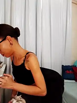 pollypetrovaxxx online show from 4, 2, 2026