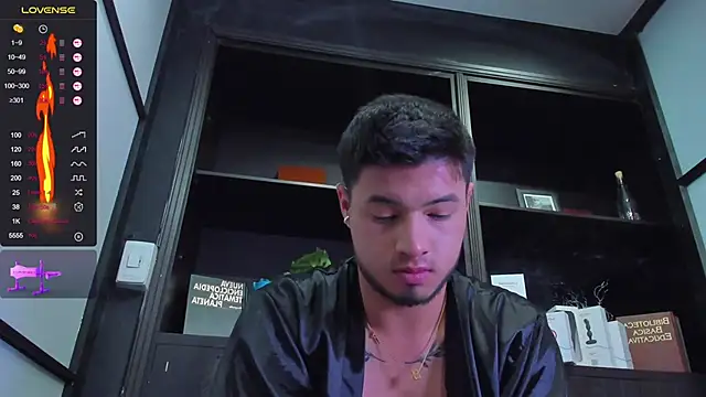 Snapshot of EdwardRoss_ chatting on 26, 1, 2025 EdwardRoss  online show from 26, 1, 2025
