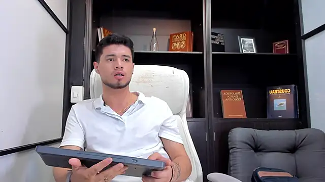 Snapshot of EdwardRoss_ chatting on 16, 3, 2025 EdwardRoss  online show from 16, 3, 2025