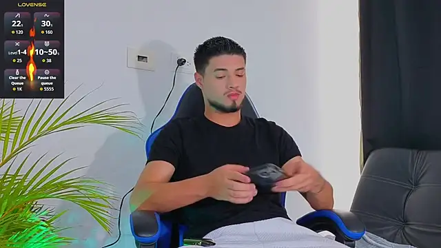 EdwardRoss  online show from 10, 11, 2025