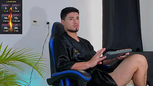 EdwardRoss  online show from 1, 12, 2025