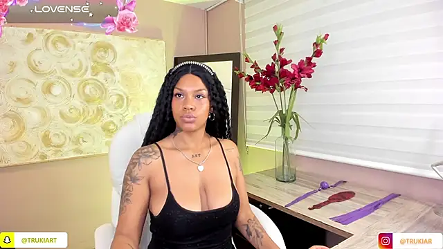 Snapshot of haiiley_more chatting on 4, 12, 2024 haiiley more online show from 4, 12, 2024