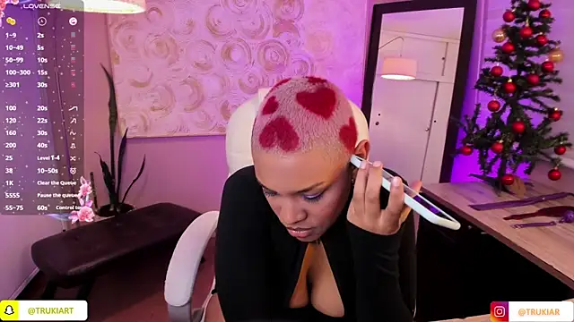 Snapshot of haiiley_more chatting on 31, 12, 2024 haiiley more online show from 31, 12, 2024