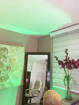 Snapshot of haiiley_more chatting on 2, 2, 2025 haiiley more online show from 2, 2, 2025