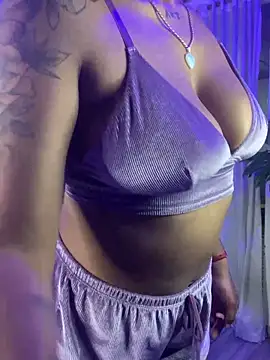 Snapshot of haiiley_more chatting on 8, 2, 2025 haiiley more online show from 8, 2, 2025