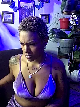 Snapshot of haiiley_more chatting on 25, 10, 2025 haiiley more online show from 25, 10, 2025