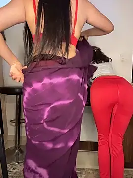 Snapshot of Miss__Malaika chatting on 7, 11, 2025 Miss Malaika online show from 7, 11, 2025