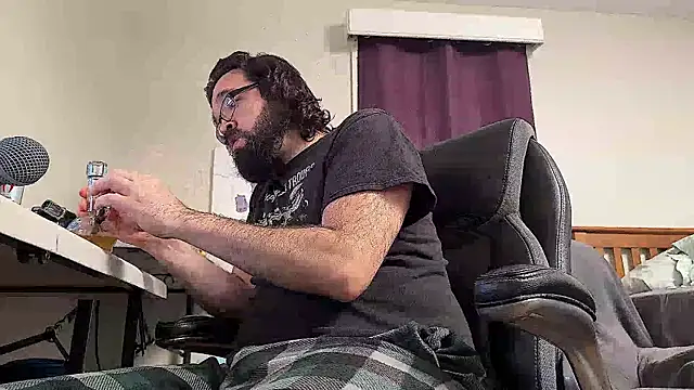 Seraph De La Luna online show from 7, 3, 2025