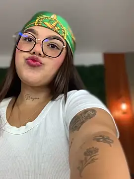 Michellesexxy online show from 28, 1, 2025