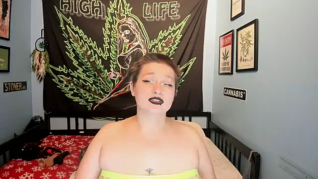 Snapshot of Chloenightmare chatting on 6, 11, 2025 Chloenightmare online show from 6, 11, 2025