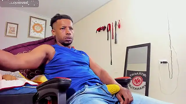 AlejoKhalifa  online show from 14, 10, 2025