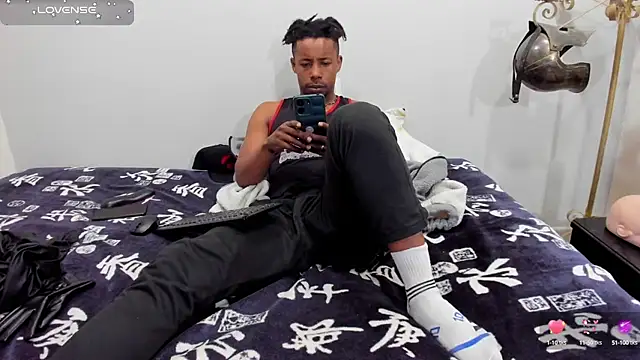 AlejoKhalifa  online show from 18, 10, 2025