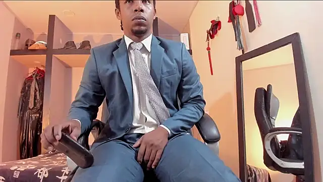 AlejoKhalifa  online show from 2, 5, 2026