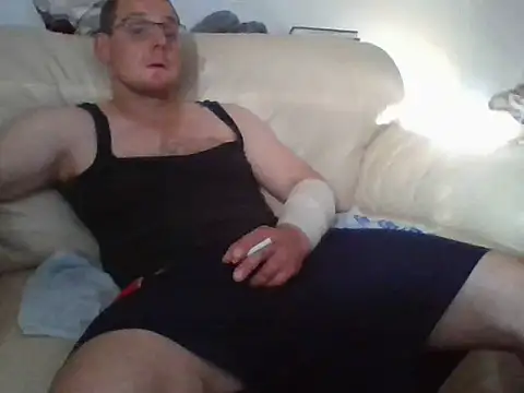 Snapshot of pauloooooborderrrr chatting on 28, 7, 2026 pauloooooborderrrr online show from 28, 7, 2026