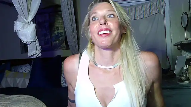 Glamazonx online show from 22, 7, 2026