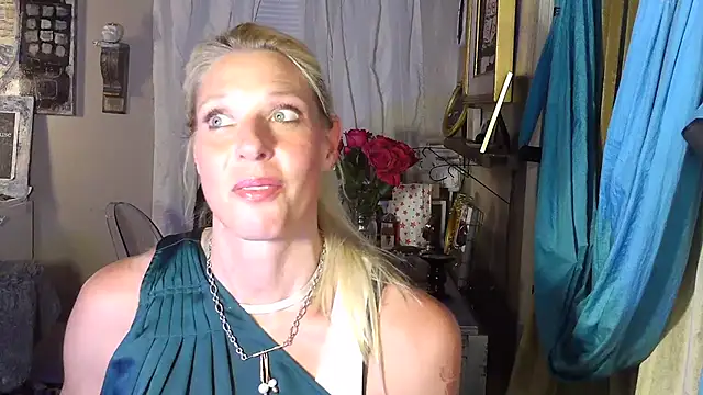 Glamazonx online show from 9, 8, 2026
