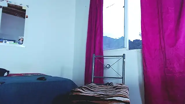 Snapshot of Trix_fiore_oficial chatting on 3, 2, 2025 Trix fiore oficial online show from 3, 2, 2025