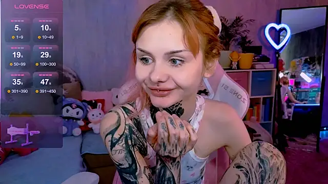 Britney Lynch online show from 21, 9, 2025