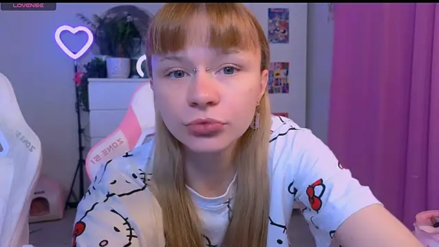 Britney Lynch online show from 14, 10, 2025