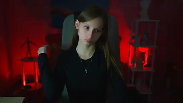 EllaHorton online show from 30, 1, 2025