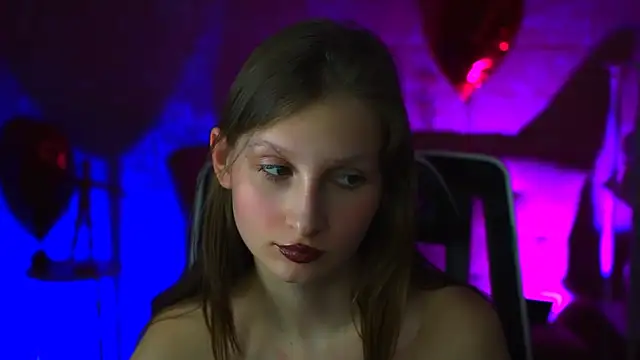 EllaHorton online show from 7, 3, 2025