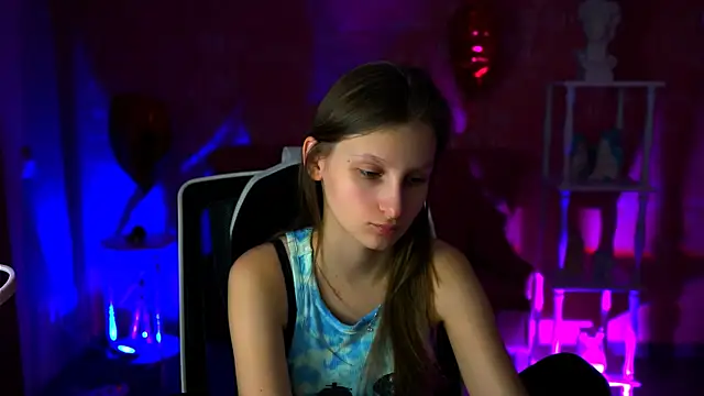 EllaHorton online show from 15, 3, 2025