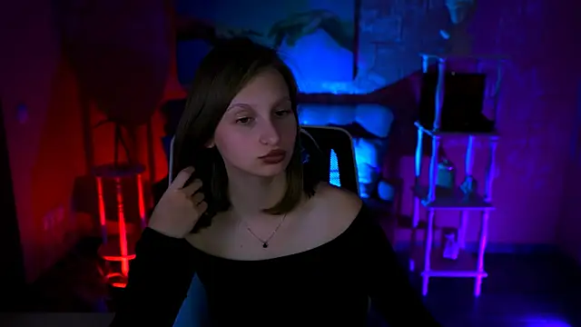 EllaHorton online show from 23, 9, 2025