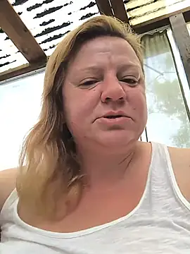 Snapshot of jusichka chatting on 4, 6, 2026 jusichka online show from 4, 6, 2026