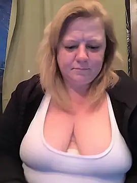 Snapshot of jusichka chatting on 4, 6, 2026 jusichka online show from 4, 6, 2026