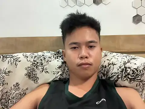 Snapshot of Asiantwink21 chatting on 22, 9, 2025 Asiantwink21 online show from 22, 9, 2025