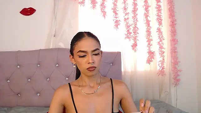 Alleanys Cristal online show from 4, 2, 2025