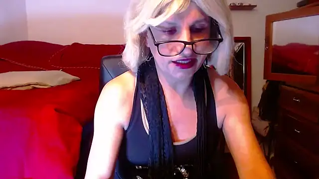 Snapshot of LorenJade chatting on 5, 8, 2026 LorenJade online show from 5, 8, 2026